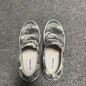 Steve Madden Camo Slip Ons - Size 7.5